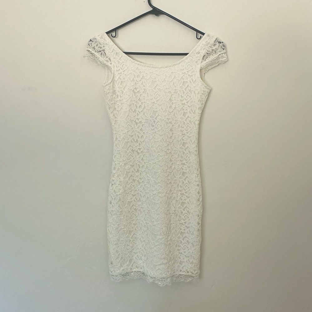 Lace bodycon mini dress